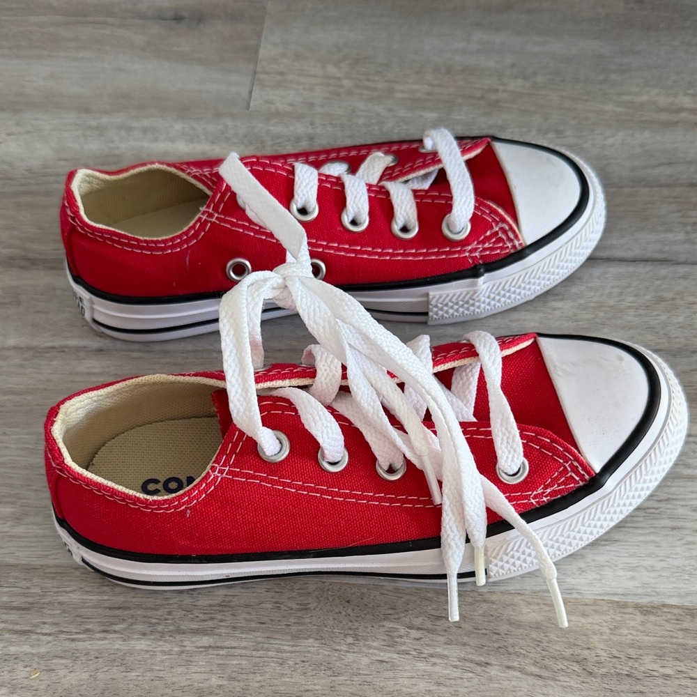 Kids red converse size 11 youth unisex